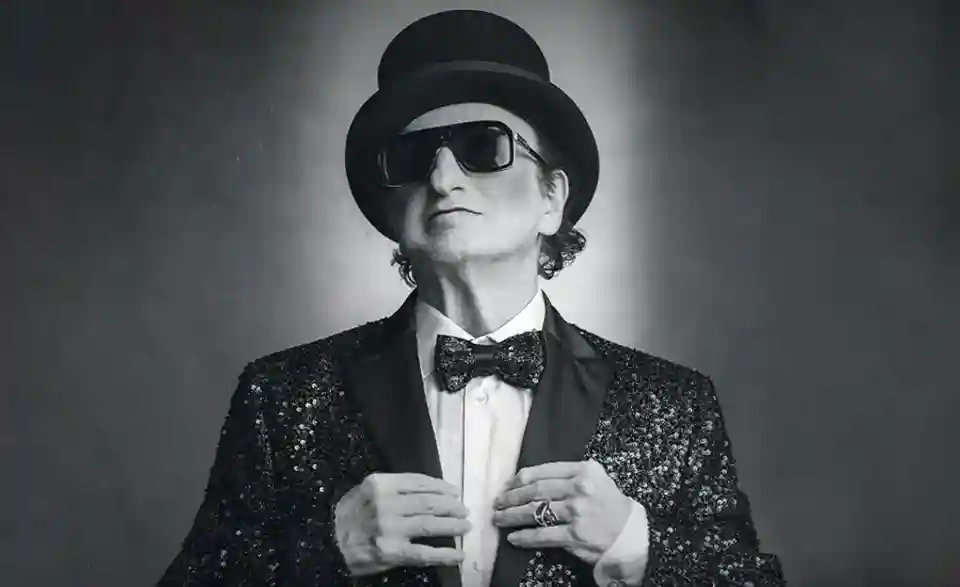 Javier Gurruchaga de La Orquesta Mondragón, invitat la emisiunea radiofonică Musicolandia