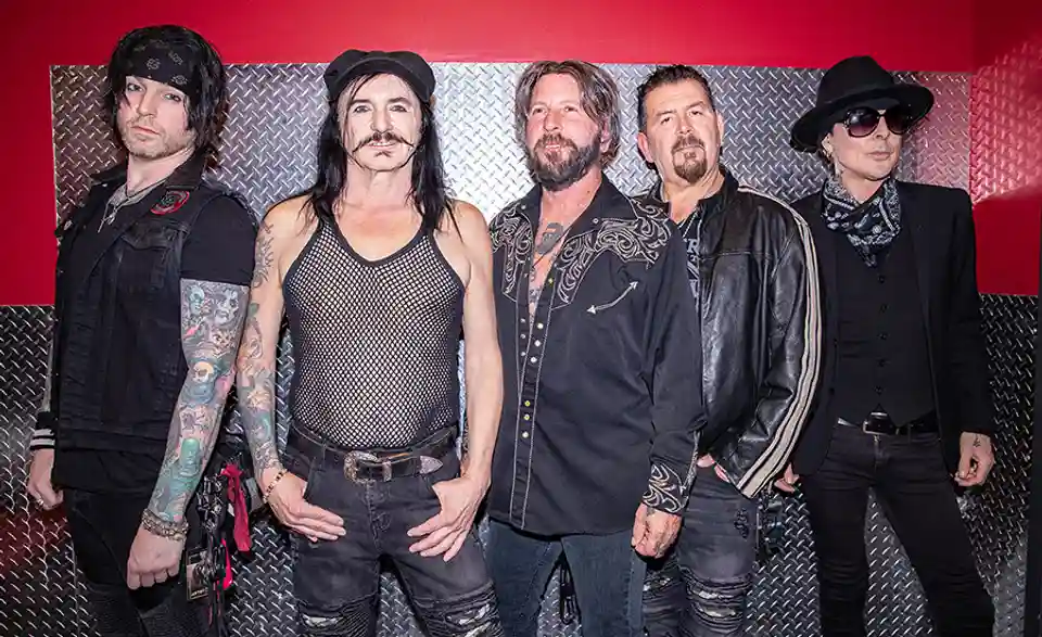 Interviu cu Phil Lewis de la L.A. Guns despre viitorul turneu în peninsulă