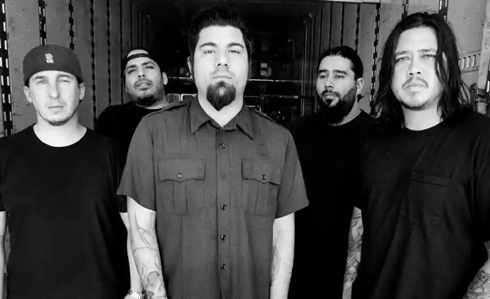 Douăzeci de ani de la lansarea albumului „Saturday Night Wrist” al trupei Deftones