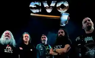 Trupa EVO susține concerte în Jaén, Manlleu și Zaragoza în cadrul turneului actual