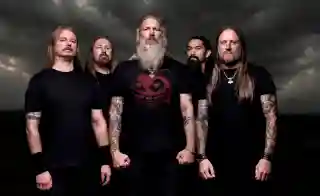 Ted Lundström (Amon Amarth) despre diferențele de popularitate față de Johan Hegg