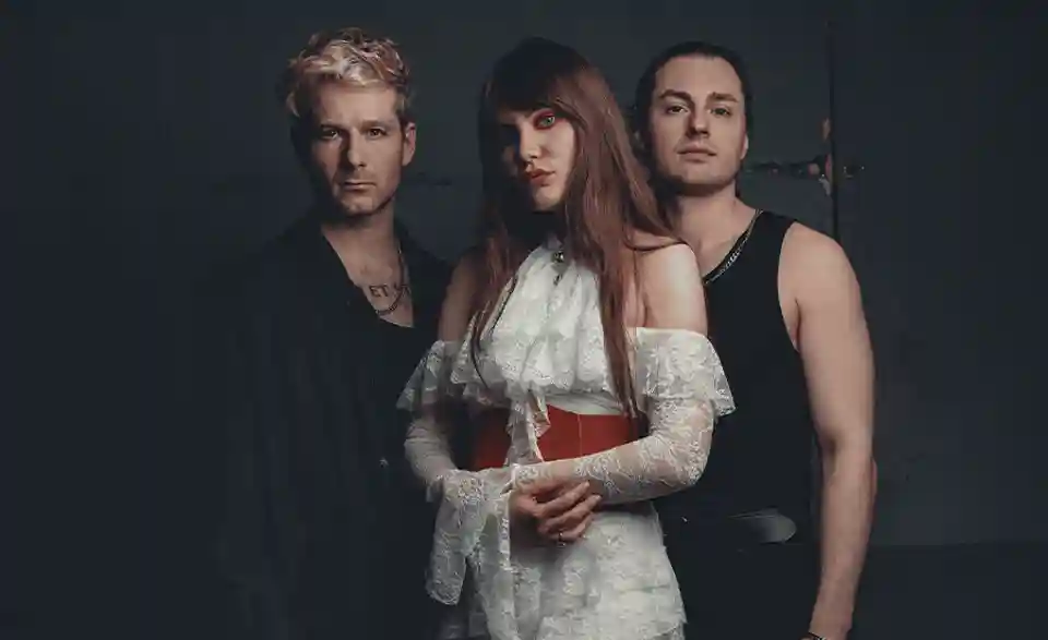 Calva Louise epuizează biletele pentru concertul de la Madrid