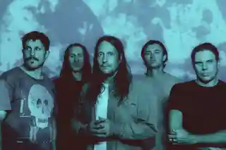 Saosin lansează piesa „Just Be Honest” și pregătește un nou capitol muzical