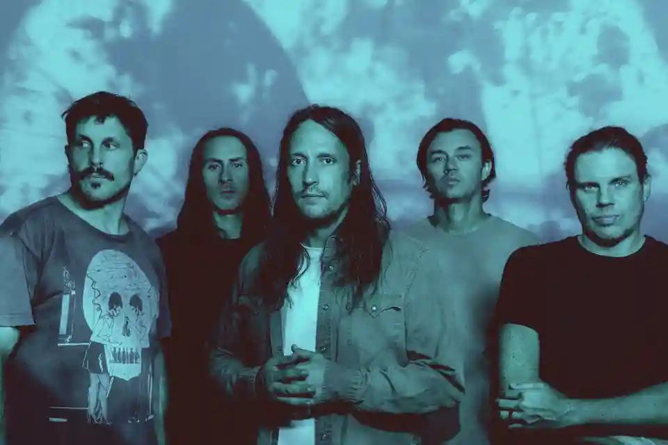 Saosin lansează piesa „Just Be Honest” și pregătește un nou capitol muzical