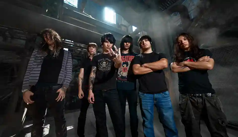Trupa deathcore Rev3rent și parcursul artistic al solistului Josh Guard