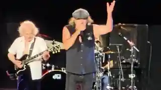 Concertul AC/DC de la Toronto a fost anulat din cauza daunelor provocate de furtună