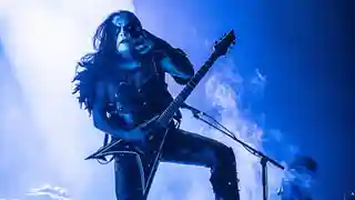 Abbath a întrerupt concertul de la festivalul SaariHelvetti după doar două minute