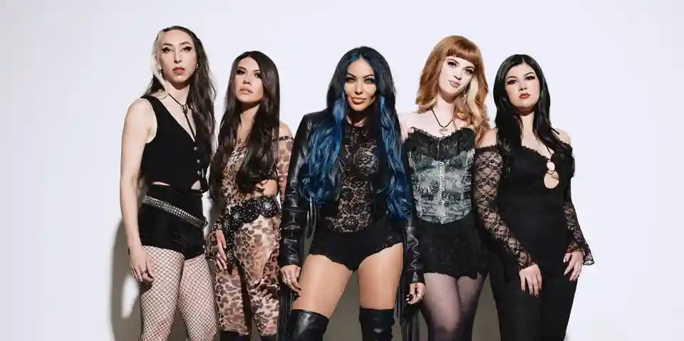 Carla Harvey lansează videoclipul piesei „Already Dead” cu trupa The Violent Hour