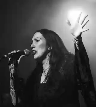 Opia concertează în România: discuție despre doom și noul album