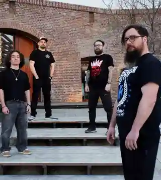RawKing lansează piesa „Law Enfarcement”