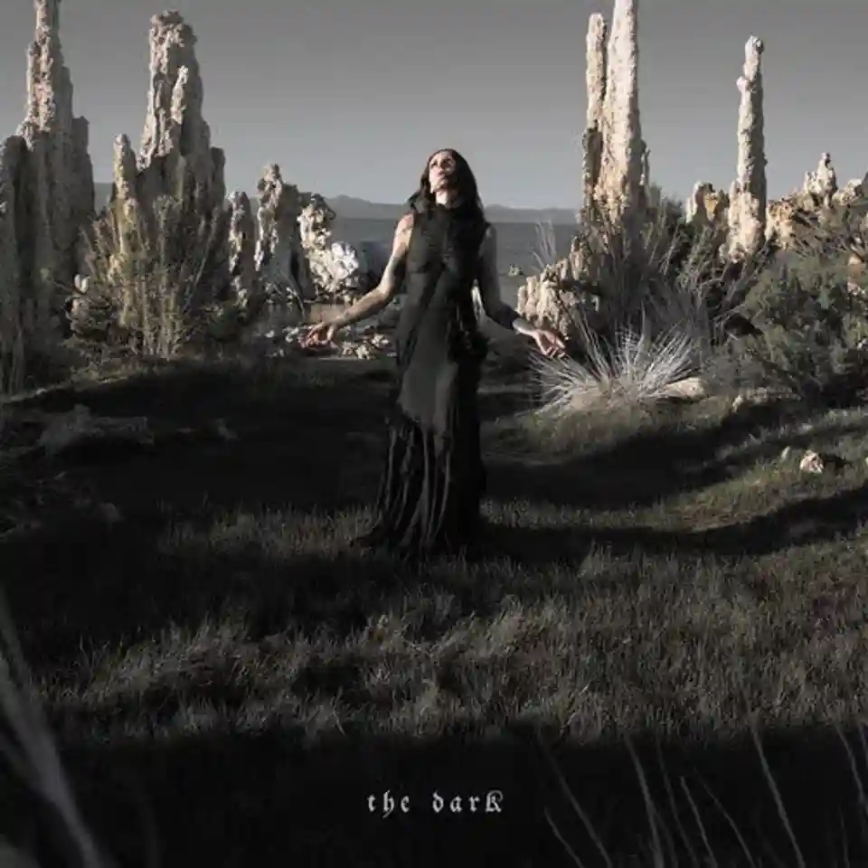 Chelsea Wolfe lansează cel de-al nouălea album de studio, intitulat „The Dark”
