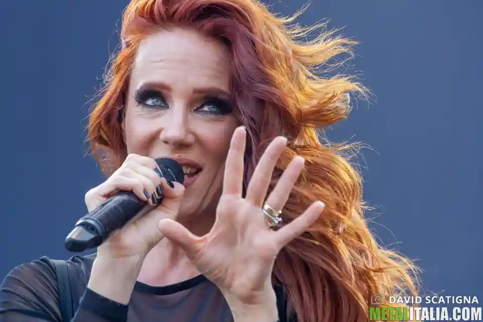Epica a epuizat biletele pentru concertul de la Teatro Arcimboldi din Milano