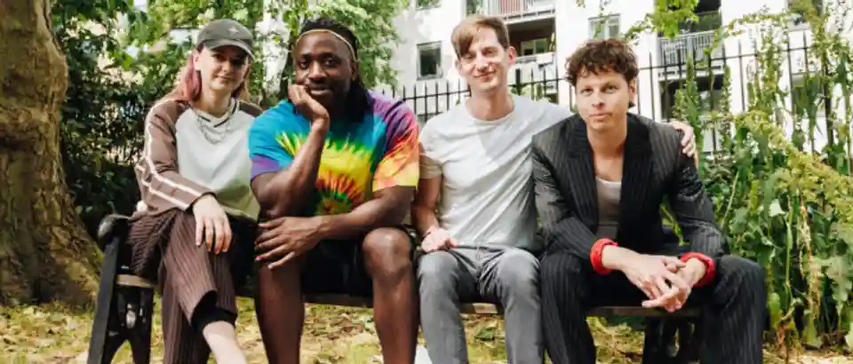 Recenzie: Bloc Party lansează albumul „Anatomy of a Brief Romance”