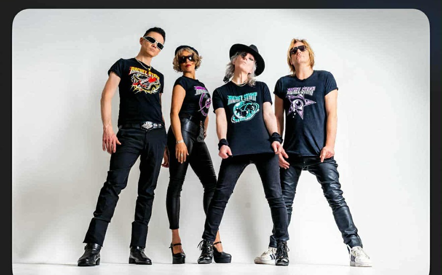 Interviu exclusiv cu pionierii glam rock Rachel Stamp