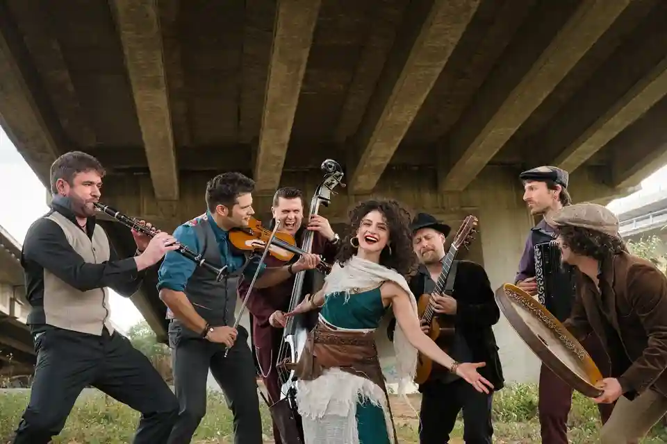 Barcelona Gipsy balKan Orchestra va susține un concert la Maribor în octombrie 2026