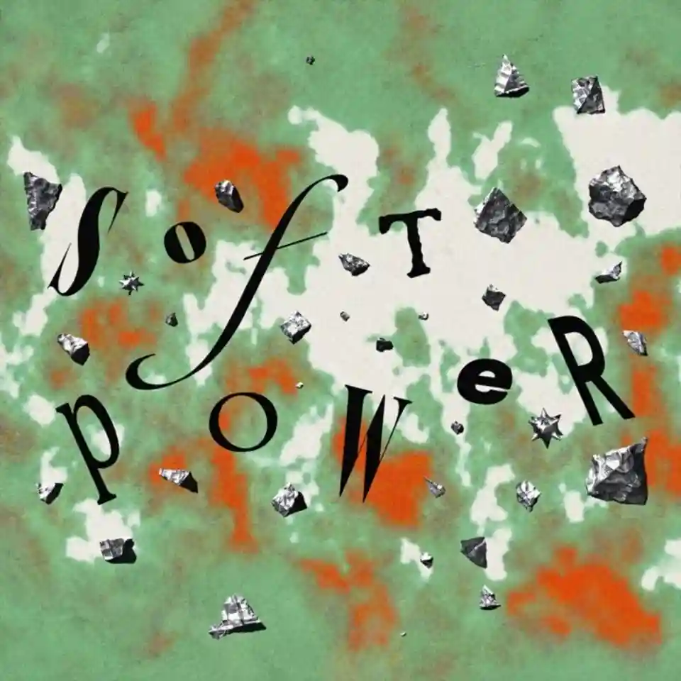 Normal Bias lansează single-ul și videoclipul „Soft Power”