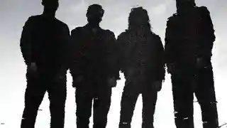 Mourir lansează albumul „Nous, Le Venin” și noul single „Aux inutiles”
