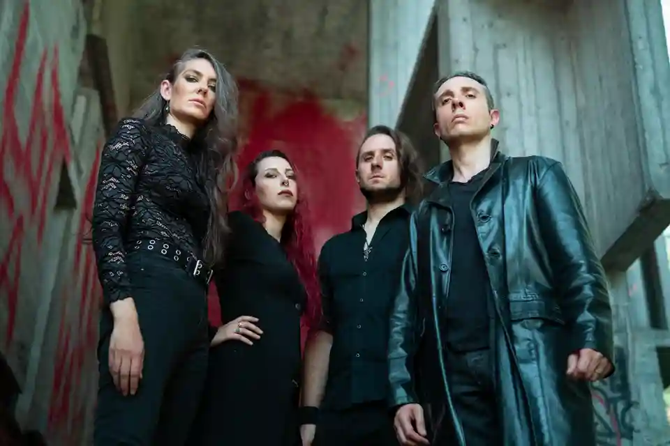Obsidian Fall lansează single-ul și videoclipul Empire Down