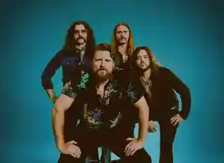 THE SHEEPDOGS lansează o versiune deluxe a albumului „Keep Out Of The Storm”