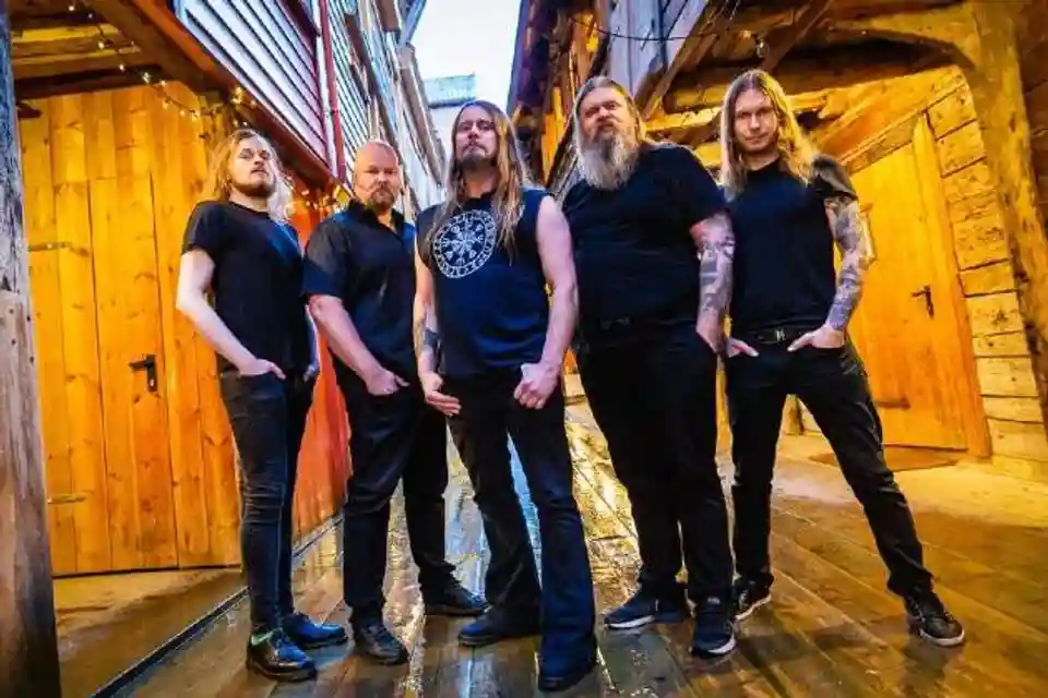 Enslaved lansează noul album intitulat Mid
