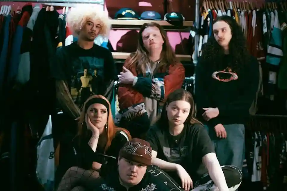 Trupa KNIVES anunță lansarea celui de-al doilea album, „Nothing New Under the Sun”