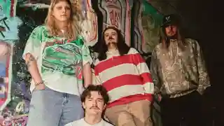Dexter and The Moonrocks discută despre albumul de debut Friends That I Don’t Like