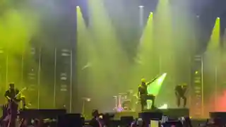 Bring Me The Horizon au interpretat în premieră piesa „The Fox And The Wolf”
