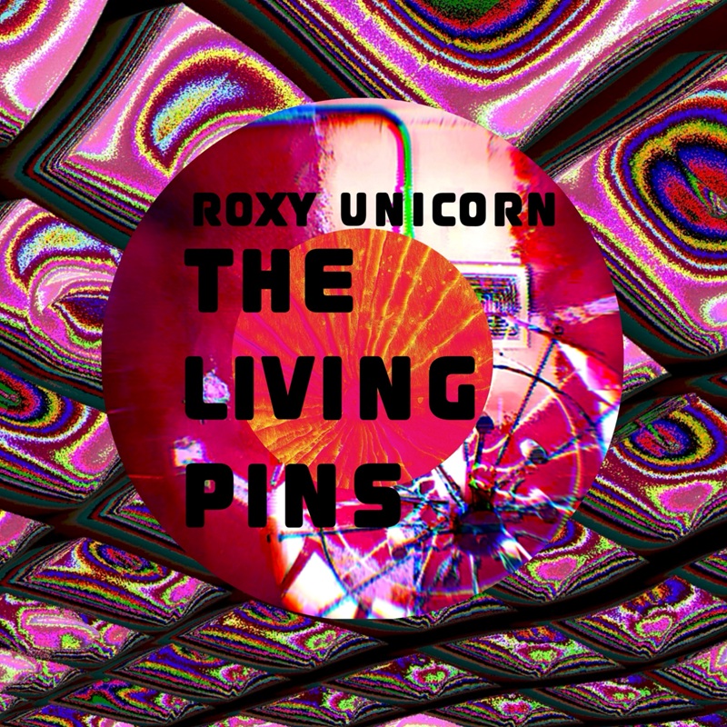 Trupa The Living Pins lansează albumul de debut „Roxy Unicorn”