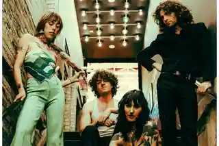 SKORTS anunță noul EP „Muse and the Marquee” și lansează piesa „Bad Habit”