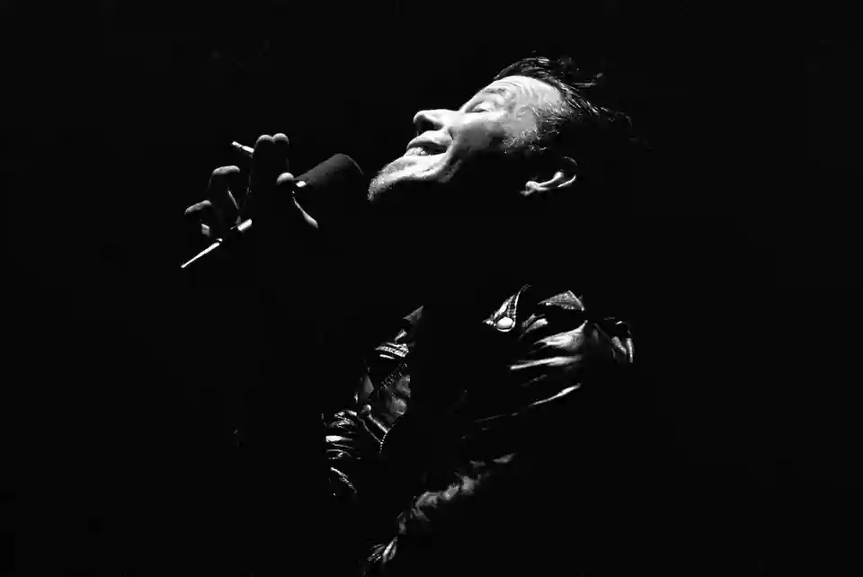 Contextul piesei „Red Shoes by the Drugstore” de Tom Waits