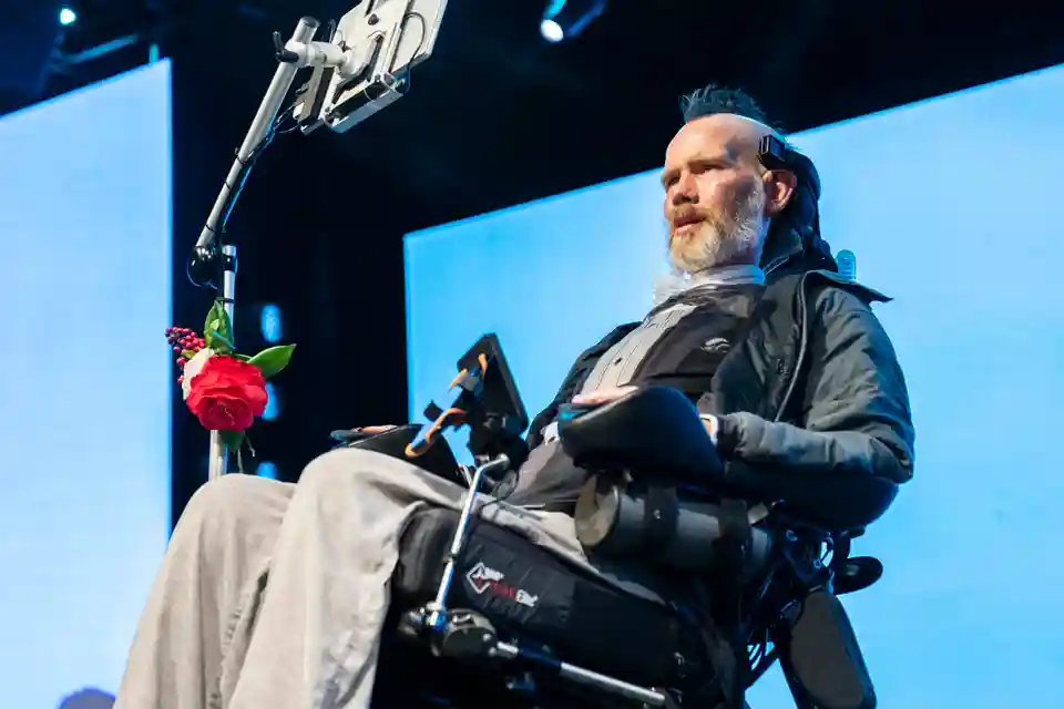 Steve Gleason lansează proiectul muzical intitulat „REBIRTH”