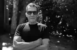 Jerry Stahl lansează colecția de texte „Gonzo Neurotic”