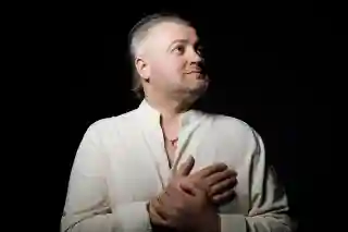 Vali Boghean prezintă spectacolul „Destin Basarabean” la Sala Palatului