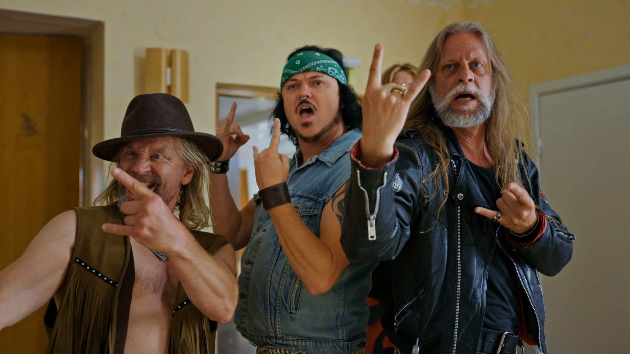 Filmul „Vi är Metal Dragon” ajunge la Orsa împreună cu actorii din distribuție