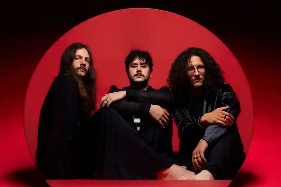 Red Eye lansează videoclipul sesiunii „Live at Green Cross”