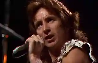 Sammy Hagar își exprimă admirația pentru era AC/DC cu Bon Scott