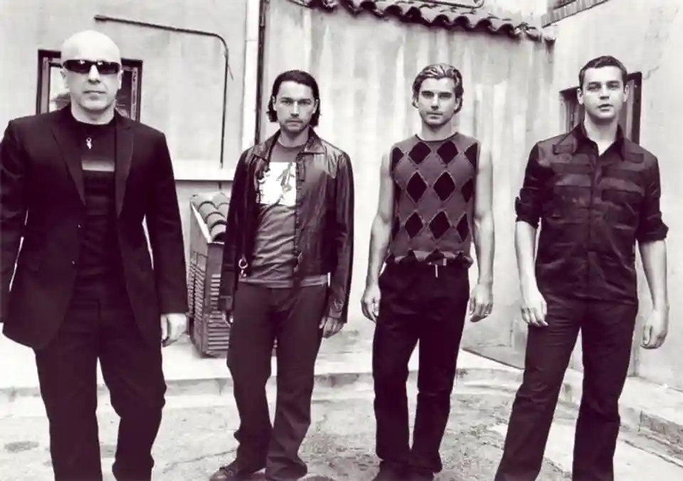 Gavin Rossdale (Bush) susține importanța lansării unor albume complete
