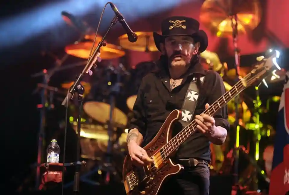 Lemmy Kilmister a scris versurile piesei „Mama, I'm Coming Home” în timp record