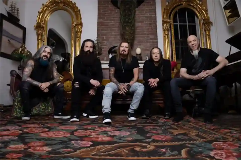 James LaBrie despre piesele Dream Theater care îl marchează profund