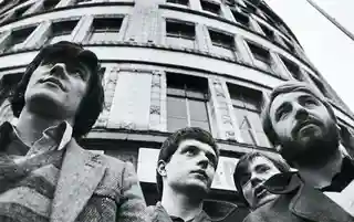 Povestea din spatele piesei „She's Lost Control” a trupei Joy Division