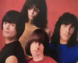 Ramones: profilul oficial recomandă piese pentru ascultătorii noi