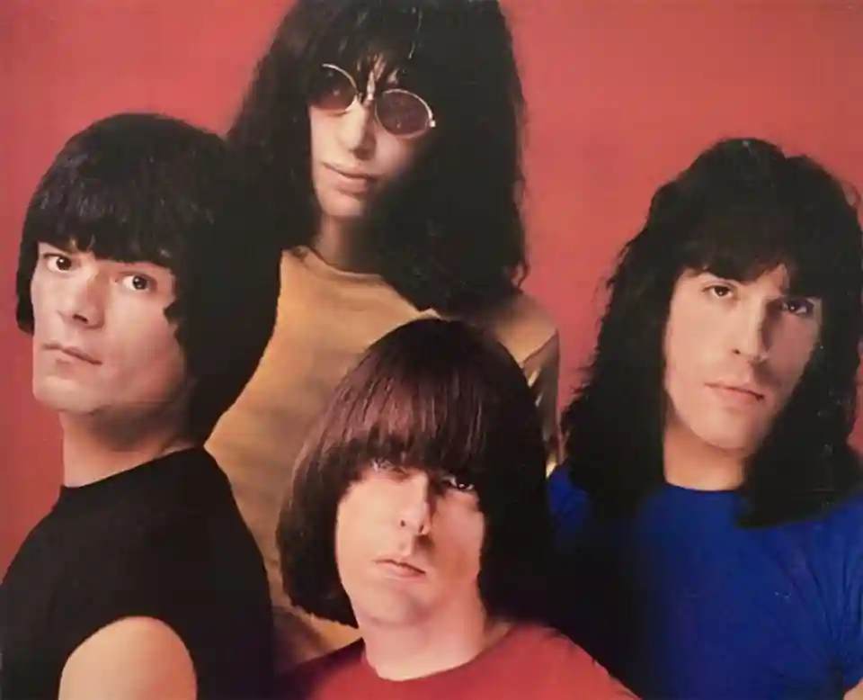 Ramones: profilul oficial recomandă piese pentru ascultătorii noi