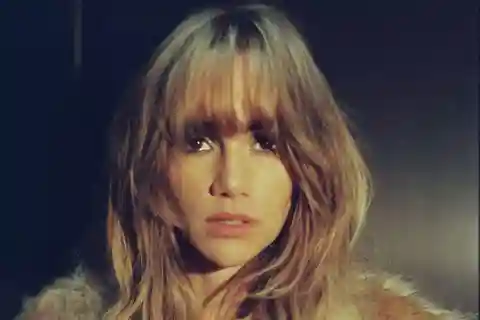 Suki Waterhouse