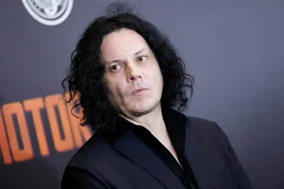 Jack White își exprimă regretul după decesul fratelui său, Eddie Gillis