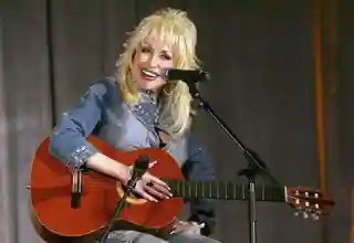 Dolly Parton lansează piesa „Bound to Ride” pe albumul tribut The Stanley Brothers