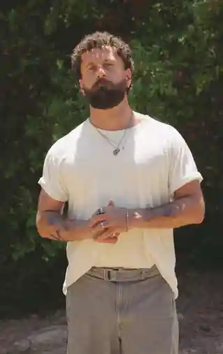 Elderbrook anunță lansarea albumului „Heart On A Wire”