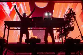 Orbital anunță noul album „Other” și un turneu european în 2027