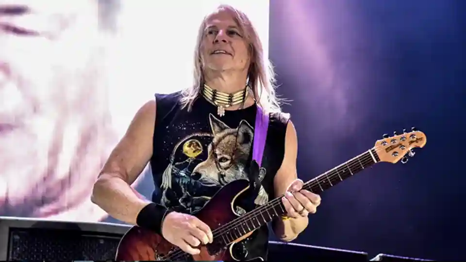 Interviu cu chitaristul Steve Morse: cariera, evoluția și experiențele muzicale