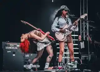 Lista completă a pieselor trupei Nova Twins