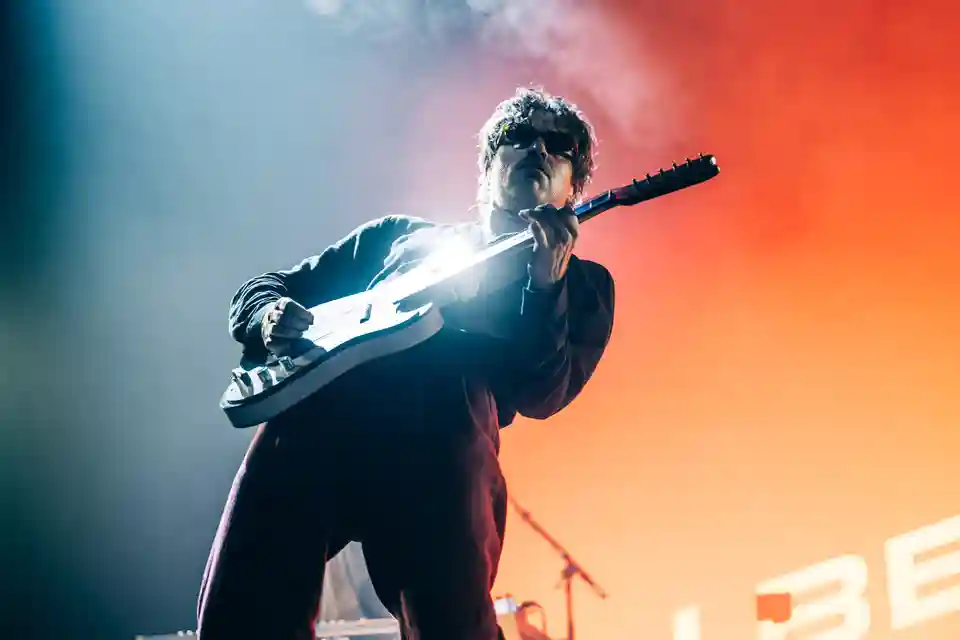 J.Bernardt lansează single-ul „Remedy” și anunță concertul din ianuarie 2027